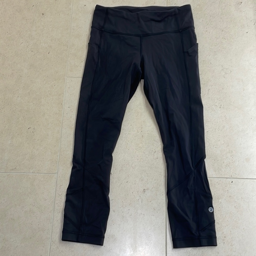 Lululemon capri leggings size 4